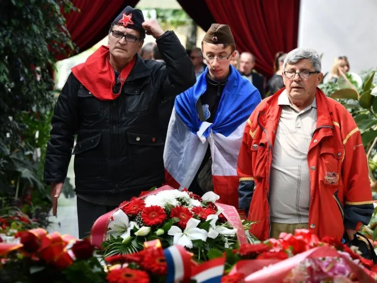FOTOGALERIJA IZ KUĆE CVIJEĆA: Odana počast Titu na njegovom grobu u Beogradu