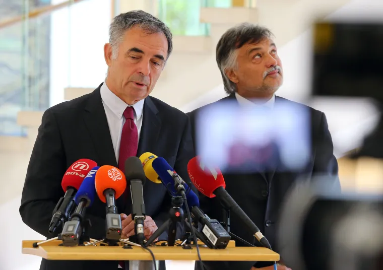 Čelnici političkih stranaka i saborski zastupnici na razgovoru kod predsjednice