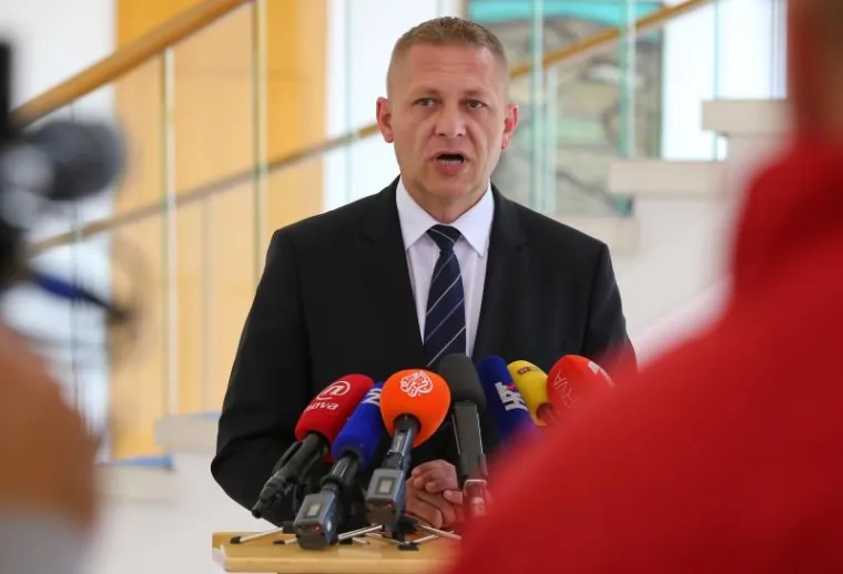 GUŽVA NA PANTOVČAKU: Čelnici stranaka na pojedinačnim razgovorima s Kolindom