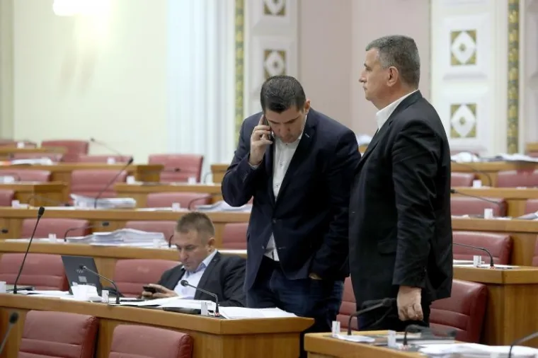 HRVATSKI PARLAMENTARIZAM U 29 SLIKA: Ovako to danas izgleda u Saboru