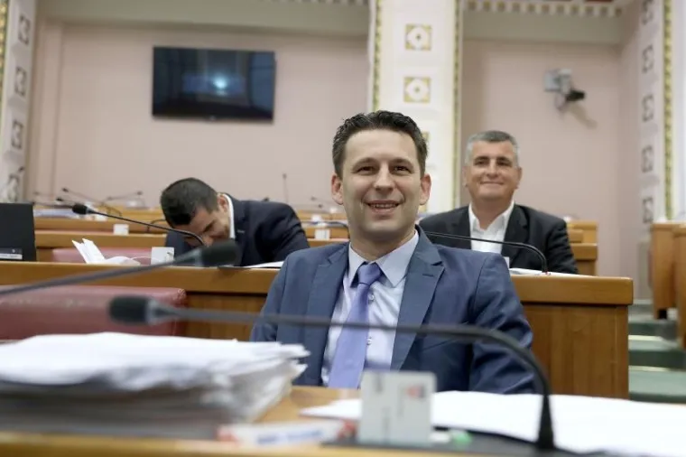 HRVATSKI PARLAMENTARIZAM U 29 SLIKA: Ovako to danas izgleda u Saboru