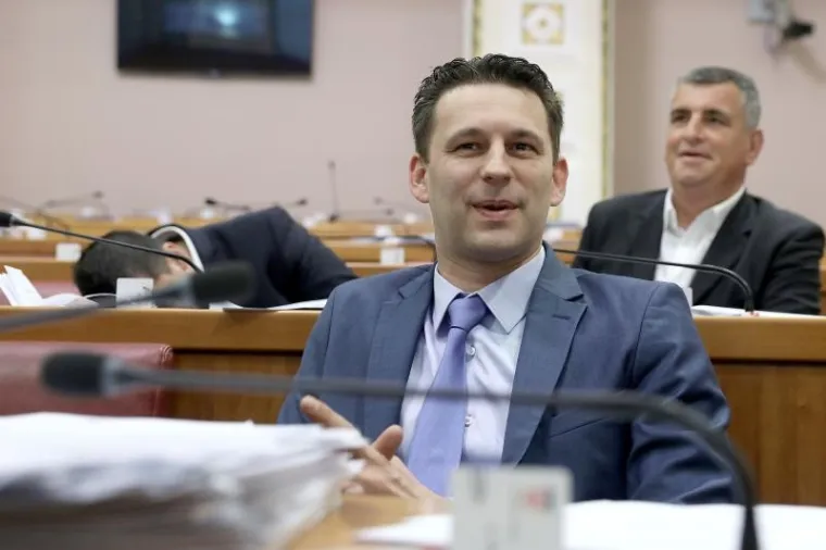 HRVATSKI PARLAMENTARIZAM U 29 SLIKA: Ovako to danas izgleda u Saboru