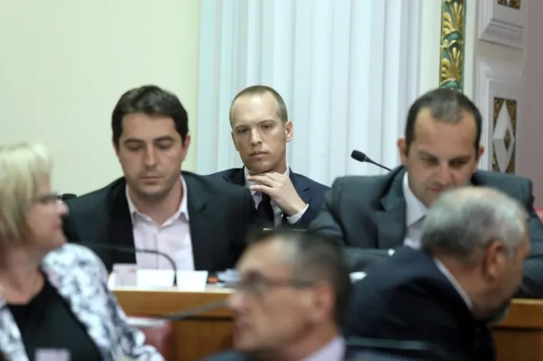 HRVATSKI PARLAMENTARIZAM U 29 SLIKA: Ovako to danas izgleda u Saboru