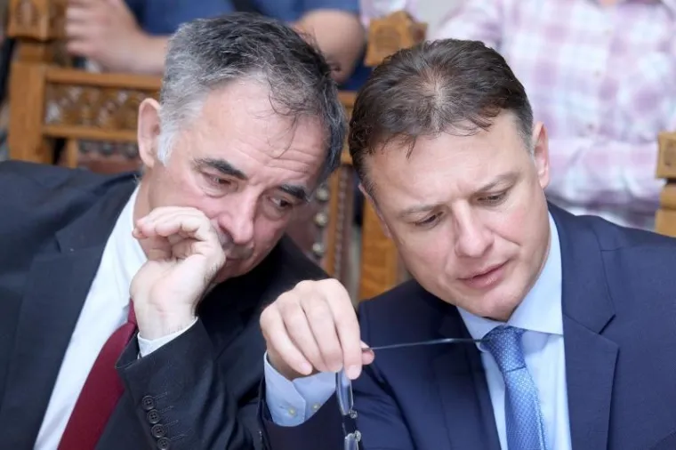 POVJERLJIVI RAZGOVORI U SABORU: O čemu to šapuću Pupovac i Jandroković?