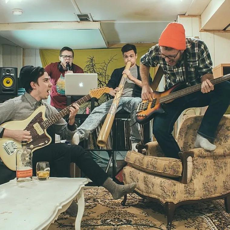 IGRA 'PRONAĐI JURU' U VERZIJI ZA ODRASLE: Dildo je skriven na svakoj od ovih fotki, vidite li ga?