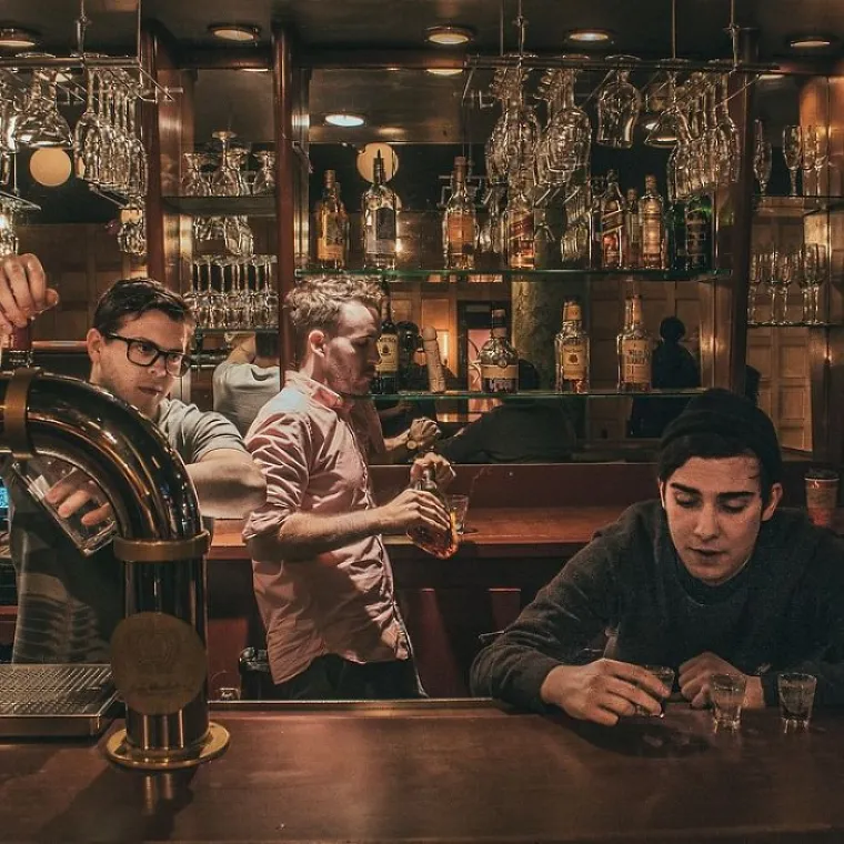 IGRA 'PRONAĐI JURU' U VERZIJI ZA ODRASLE: Dildo je skriven na svakoj od ovih fotki, vidite li ga?