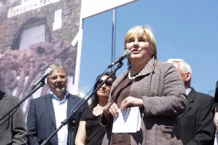 Javni prosvjed inicijative Krug za trg. Prosvjedom se od Gradske skup&scaron;tine Grada Zagreba jo&scaron; jednom traži promjena imena Trga mar&scaron;ala Tita.