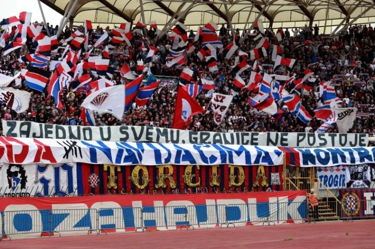 LUDNICA NA POLJUDU: Pogledajte atmosferu s utakmice protiv Osijeka