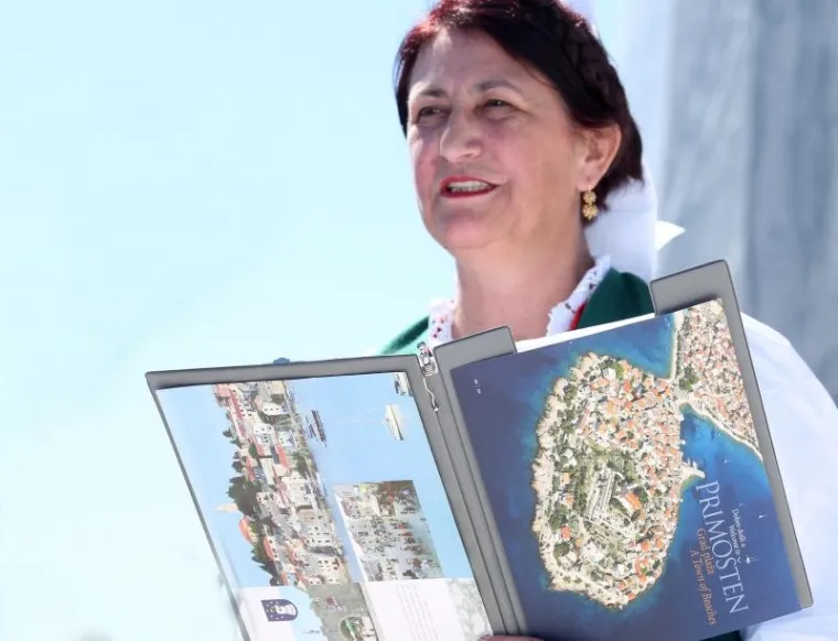 BLAGOSLOVLJEN 17-METARSKI KIP GOSPE OD LORETA: Petrina oduševljen, Đani Maršan otpjevao 'Bože čuvaj Hrvatsku'