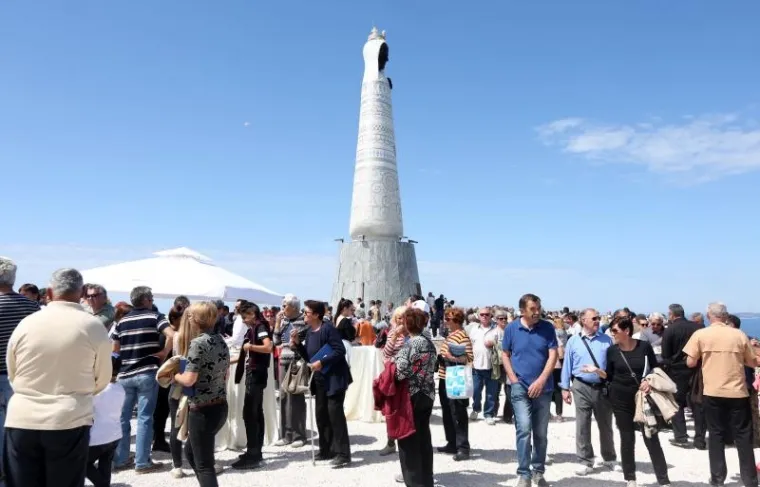 BLAGOSLOVLJEN 17-METARSKI KIP GOSPE OD LORETA: Petrina odu&scaron;evljen, Đani Mar&scaron;an otpjevao 'Bože čuvaj Hrvatsku'