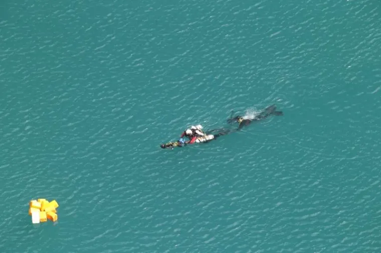 NAPRAVIO JE ONO &Scaron;TO BI SE RIJETKI USUDILI: Zaronio na dno Crvenog jezera kod Imotskog, duboko je gotovo 300 metara