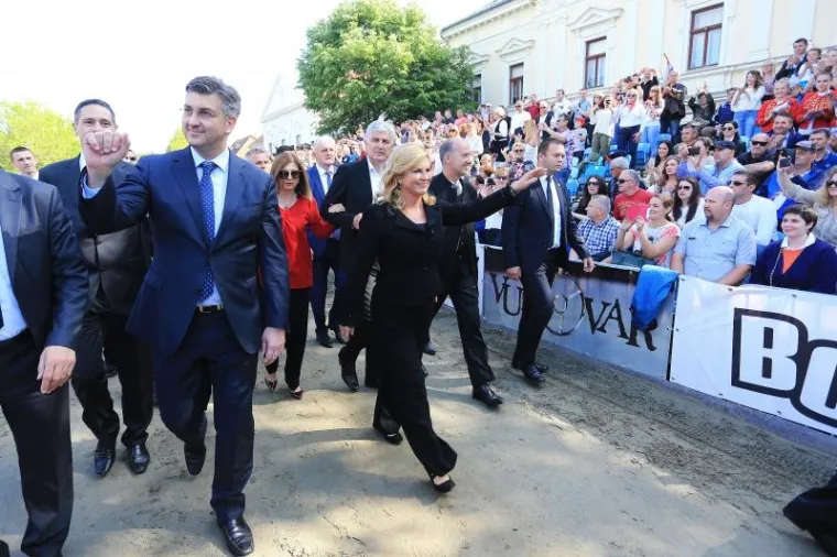 DRŽAVNI VRH U VUKOVARU: Svi su na svečanoj Sinjskoj alki u čast hrvatskim braniteljima