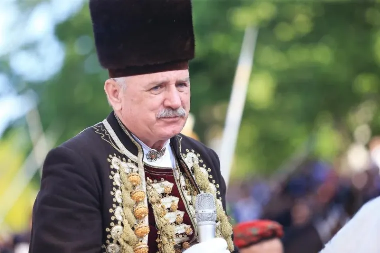 POČELA SVEČANA SINJSKA ALKA: Trči se u čast hrvatskim braniteljima