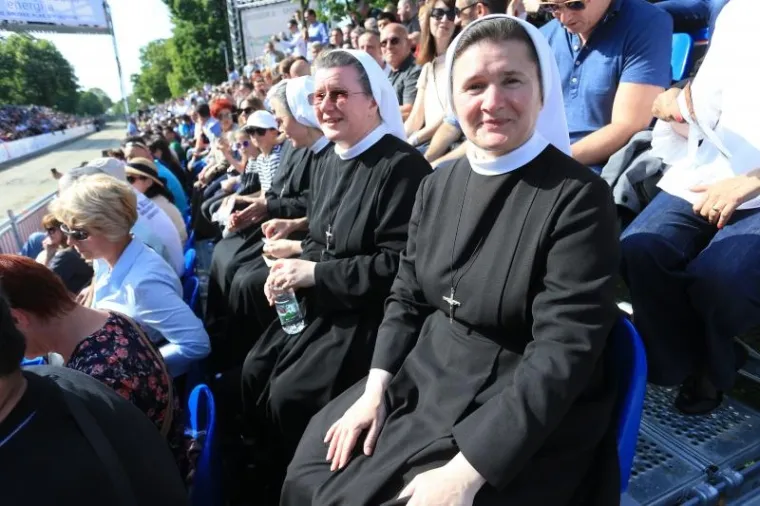 POČELA SVEČANA SINJSKA ALKA: Trči se u čast hrvatskim braniteljima