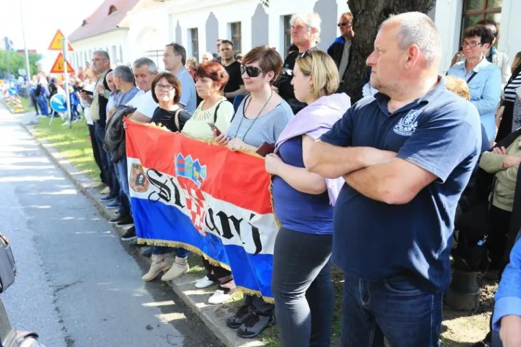 POČELA SVEČANA SINJSKA ALKA: Trči se u čast hrvatskim braniteljima