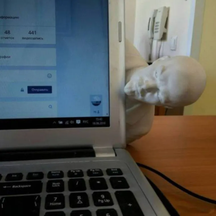 ČEKA LI NAS OVAKVA BUDUĆNOST? Nedostaje nam samo veliki vođa i opći alkoholizam, ali na dobrom smo putu...