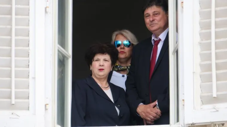 SPLIĆANI SLAVE FE&Scaron;TU SV. DUJE: Pogledajte kako je izgledala procesija, Kerum sve promatrao s prozora poput Pape