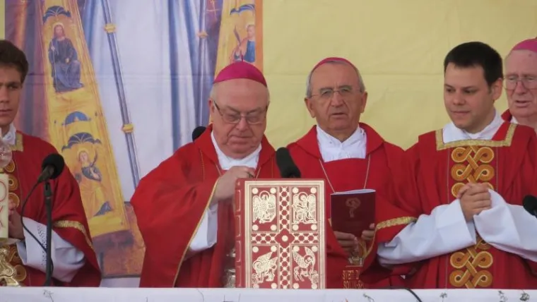 SPLIĆANI SLAVE FE&Scaron;TU SV. DUJE: Pogledajte kako je izgledala procesija, Kerum sve promatrao s prozora poput Pape