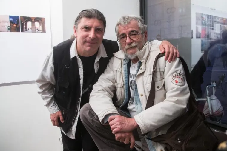 U Galeriji Greta otvorena je izložba fotografija "Boje i lakovi" , fotografa Jovice Drobnjaka. Na izložbi se može vidjeti vi&scaron;e od 300 fotografija grafita na kojima se spominje Zdravko Mamić, a koje je Jovica fotografirao od 2011. godine.