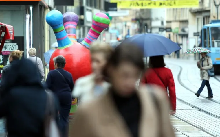 Neobične instalacije u sredi&scaron;tu Zagreba privlače prolaznike da se s njima fotografiraju