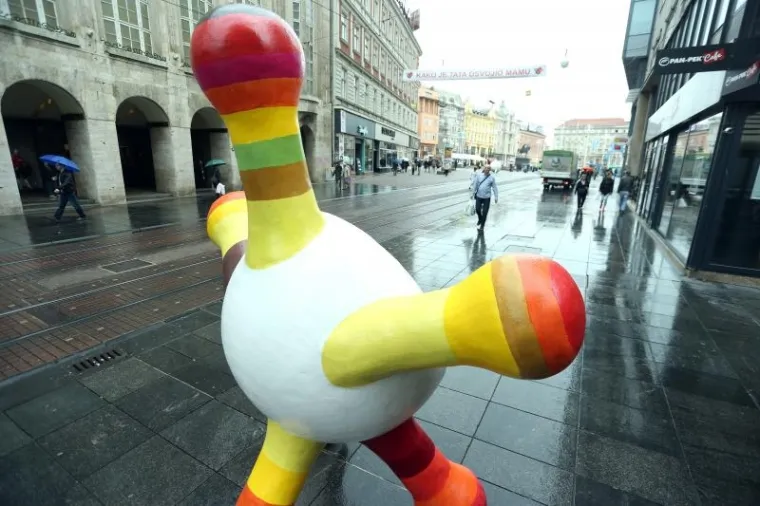 Neobične instalacije u sredi&scaron;tu Zagreba privlače prolaznike da se s njima fotografiraju