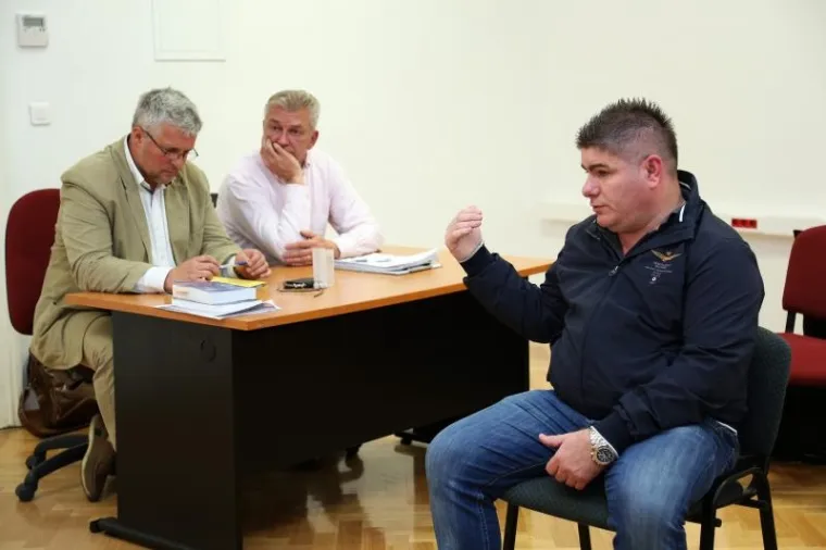 Nastavljeno je suđenje Velimiru Bujancu za klevetu