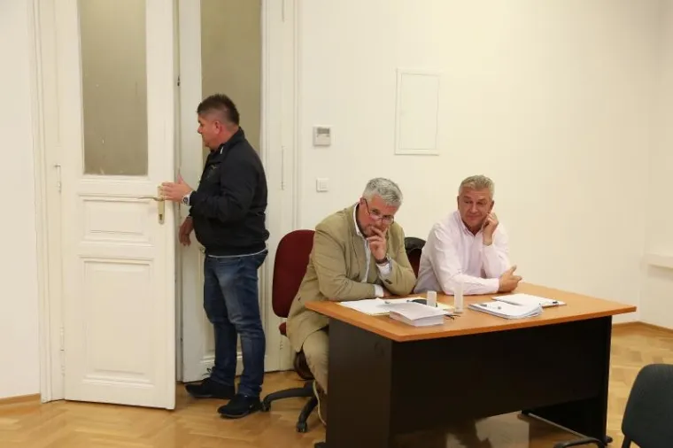 SUĐENJE BUJANCU: Kontroverzni voditelj brani se od optužbi za klevetu