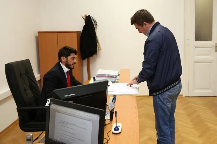 SUĐENJE BUJANCU: Kontroverzni voditelj brani se od optužbi za klevetu