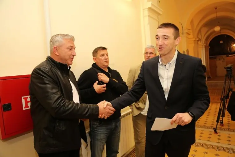 SUĐENJE BUJANCU: Kontroverzni voditelj brani se od optužbi za klevetu