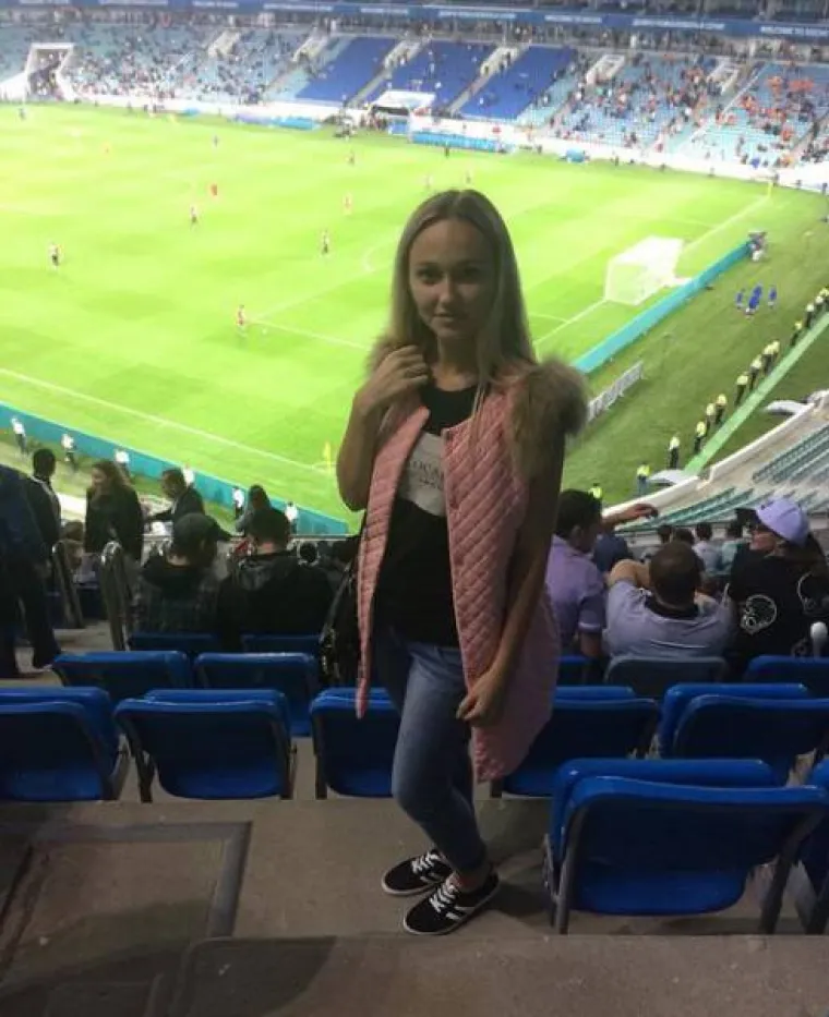 TKO BI PORED NJIH GLEDAO TEKMU? Ruskinje koje su postale glavna atrakcija na stadionima