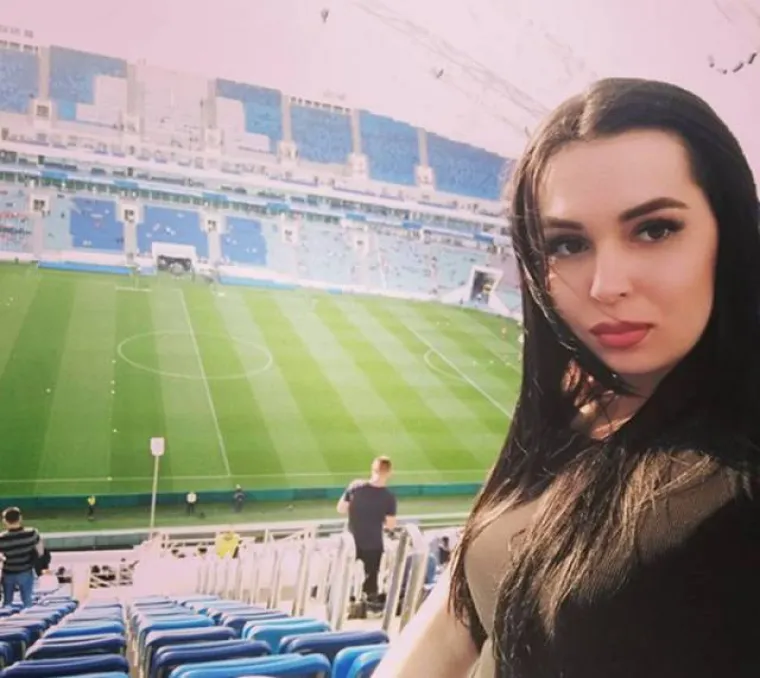 TKO BI PORED NJIH GLEDAO TEKMU? Ruskinje koje su postale glavna atrakcija na stadionima