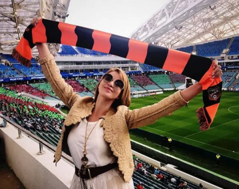 TKO BI PORED NJIH GLEDAO TEKMU? Ruskinje koje su postale glavna atrakcija na stadionima