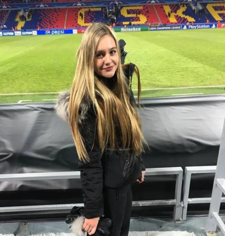 TKO BI PORED NJIH GLEDAO TEKMU? Ruskinje koje su postale glavna atrakcija na stadionima