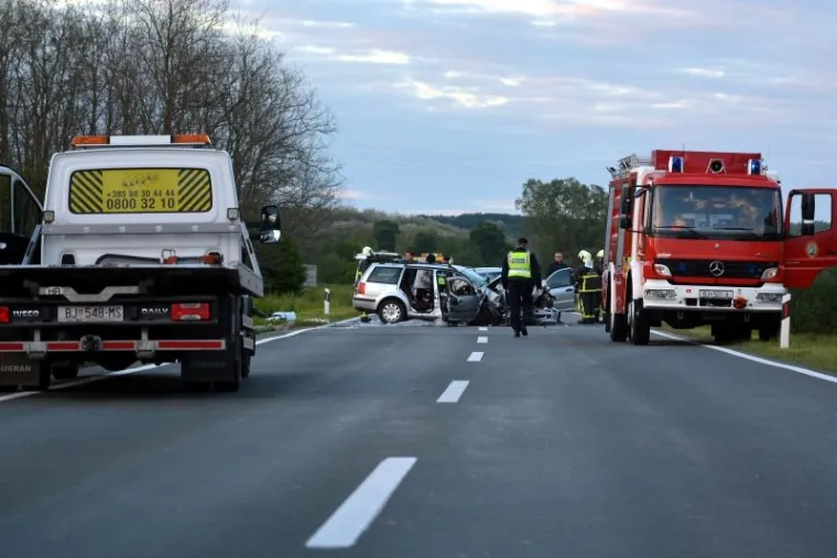 FRONTALNI SUDAR KOD BJELOVARA: Poginulo pet osoba, među žrtvama tročlana obitelj