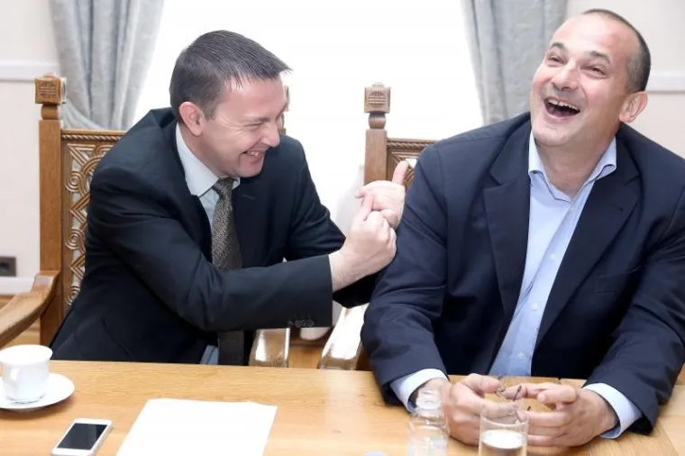 Bauk i Miljenić se "kidaju" od smijeha na Odboru za Ustav, Poslovnik i politički sustav