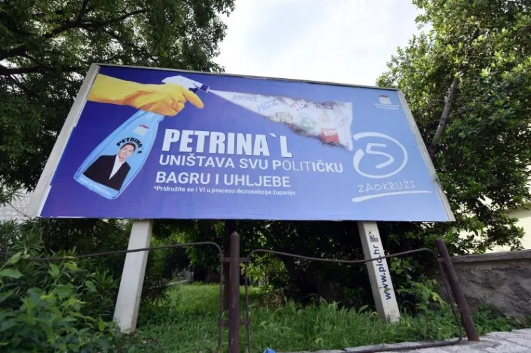 STIPE PETRINA IMA NAJURNEBESNIJI PREDIZBORNI PLAKAT: 'Petrina'l - uni&scaron;tava svu političku bagru i uhljebe'