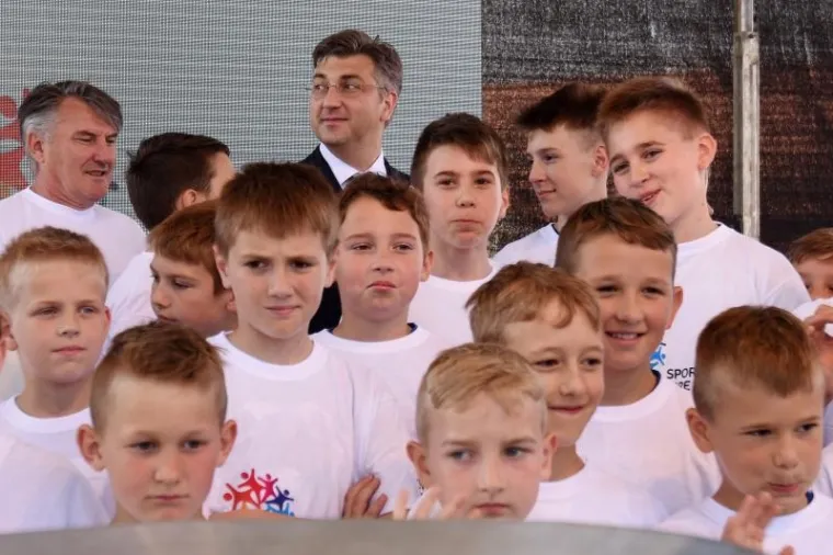 Prelog: svečano otvorene 21. sportske igre mladih