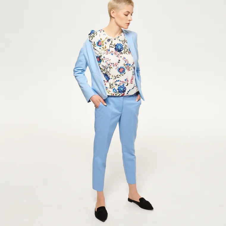 Reserved, hlače - 211,00 kuna, sako - 263,00 kune