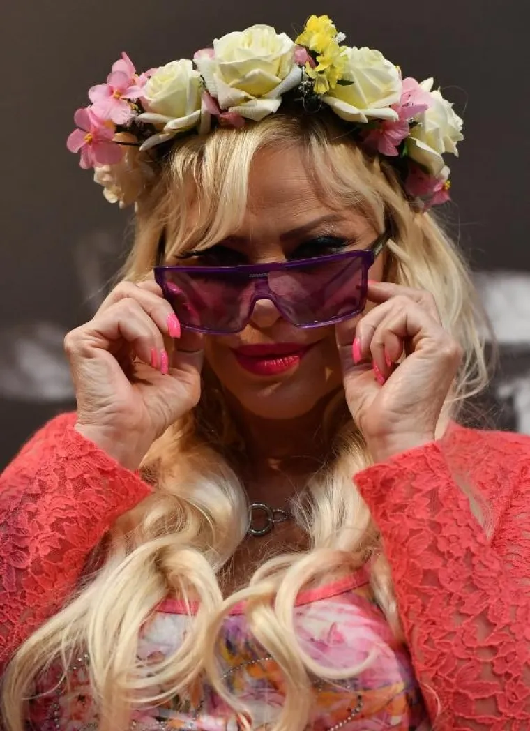 OVO NITKO NIJE OČEKIVAO! Najpoznatija porno-zvijezda i političarka u Beogradu pokazala gole grudi na promociji dokumentarca