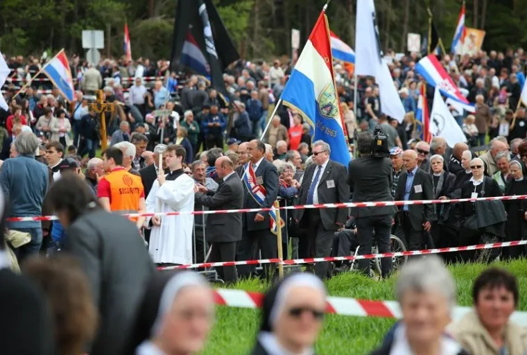 I NEKI OD POZNATIH PODUZETNIKA NA BLEIBURGU: Na komemoraciju stiglo tisuće ljudi