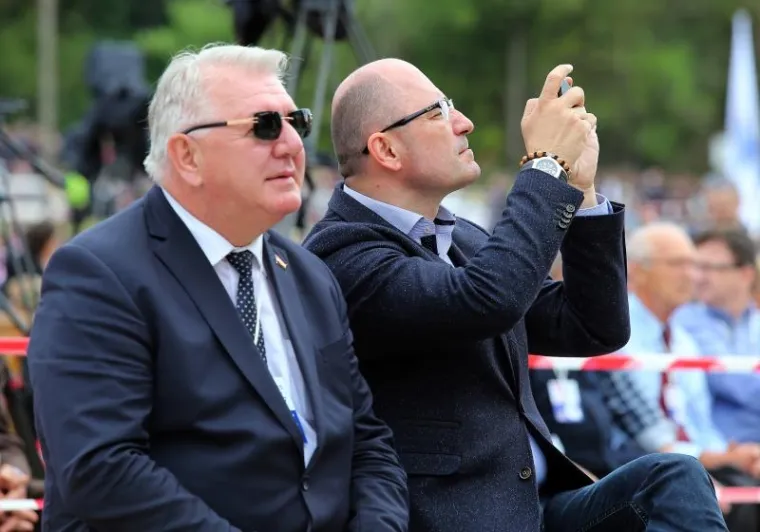 I NEKI OD POZNATIH PODUZETNIKA NA BLEIBURGU: Na komemoraciju stiglo tisuće ljudi