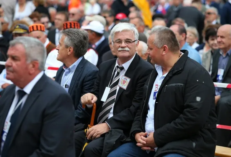 I NEKI OD POZNATIH PODUZETNIKA NA BLEIBURGU: Na komemoraciju stiglo tisuće ljudi