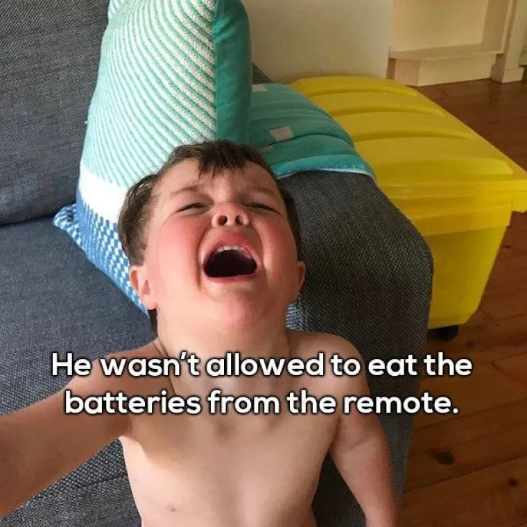 Nije smio jesti baterije iz daljinskog.
