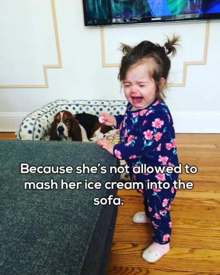 Nije smjela razmazati sladoled po sofi.