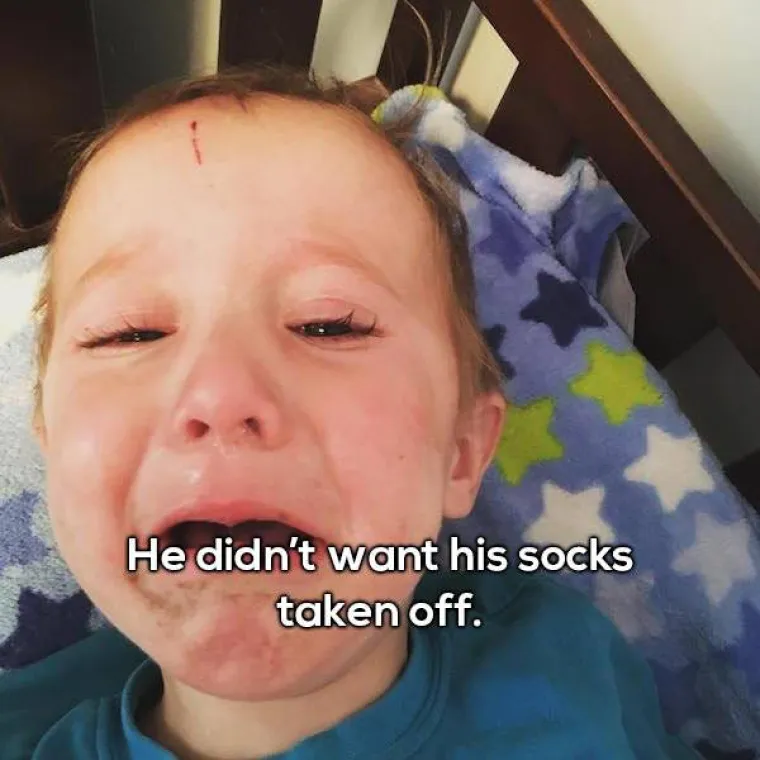 Nije htio da mu skinu čarape.