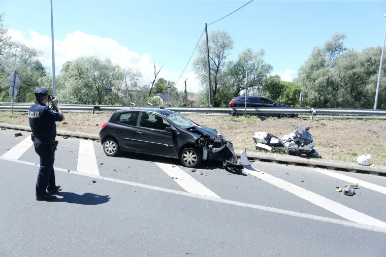 Automobilom udario policajca