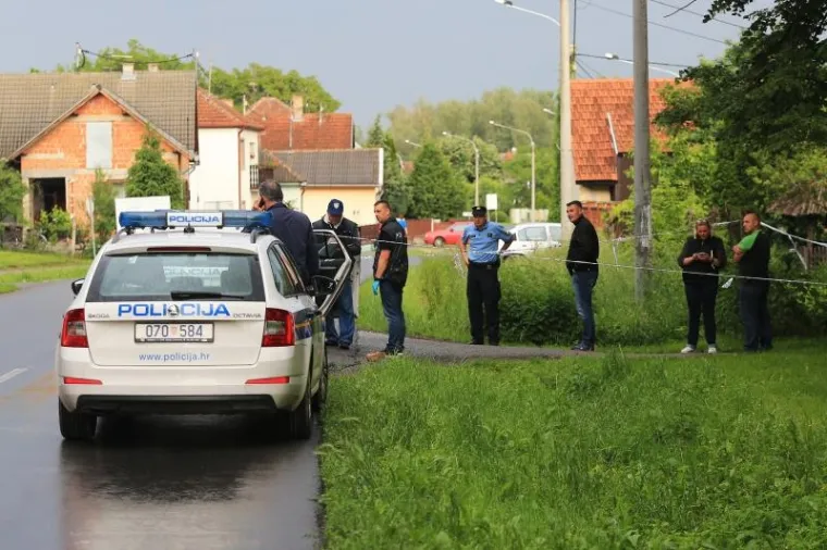 POLICAJCI PRIVODILI ŽENU, JEDAN OD NJIH TE&Scaron;KO STRADAO: Skoro ga je zaklala