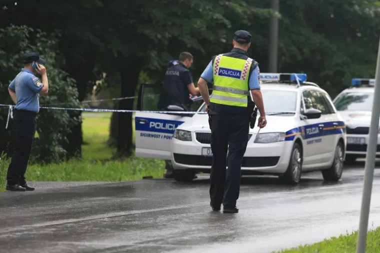 POLICAJCI PRIVODILI ŽENU, JEDAN OD NJIH TE&Scaron;KO STRADAO: Skoro ga je zaklala