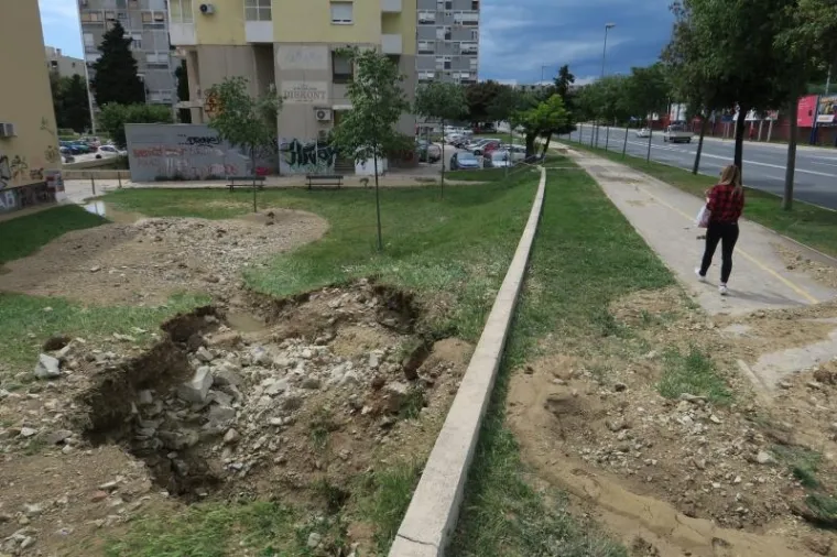 O&scaron;tećen je i nogostup zbog velike količine vode.