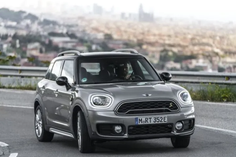 SNAŽAN I EKONOMIČAN: Mini predstavio Cooper S E Countryman ALL4